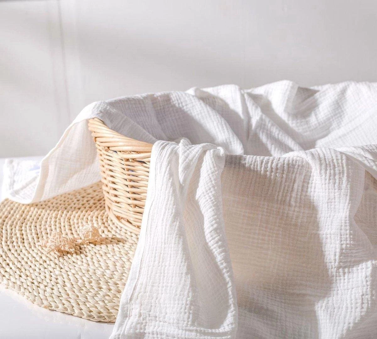 Hydrofiele Doek XL 120x120cm Wit - Luxueuze Kwaliteit - 100% Zacht Katoen - Hydrofiele Luiers - Swaddle - Inbakerdoek - Wikkeldeken- Omslagdoek Baby - Bad 3 Hydrofiele Doek XL 120x120cm Wit - Luxueuze Kwaliteit - 100% Zacht Katoen - Hydrofiele Luiers - Swaddle - Inbakerdoek - Wikkeldeken- Omslagdoek Baby - Bad