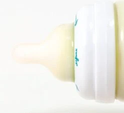 Difrax 1-2-3 Wide Flessenring Met Flessenspeen Voor Brede Babyflessen 34 Difrax 1-2-3 Wide Flessenring Met Flessenspeen Voor Brede Babyflessen -Winkel Voor Babyproducten 1200x1096 4