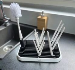 Nevi Afdruiprek Met Lekbak - Afdruipmat Voor 10 Flessen - Opvouwbaar Droogrek Babyfles - Inclusief Afwasborstel 32 Nevi Afdruiprek Met Lekbak - Afdruipmat Voor 10 Flessen - Opvouwbaar Droogrek Babyfles - Inclusief Afwasborstel -Winkel Voor Babyproducten 1200x1115 14