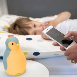 Zazu Pam Slaaptrainer - Pinguin - Met Bluetooth Speaker En Nachtlamp Functie - Roze -Winkel Voor Babyproducten 1200x1200 1314