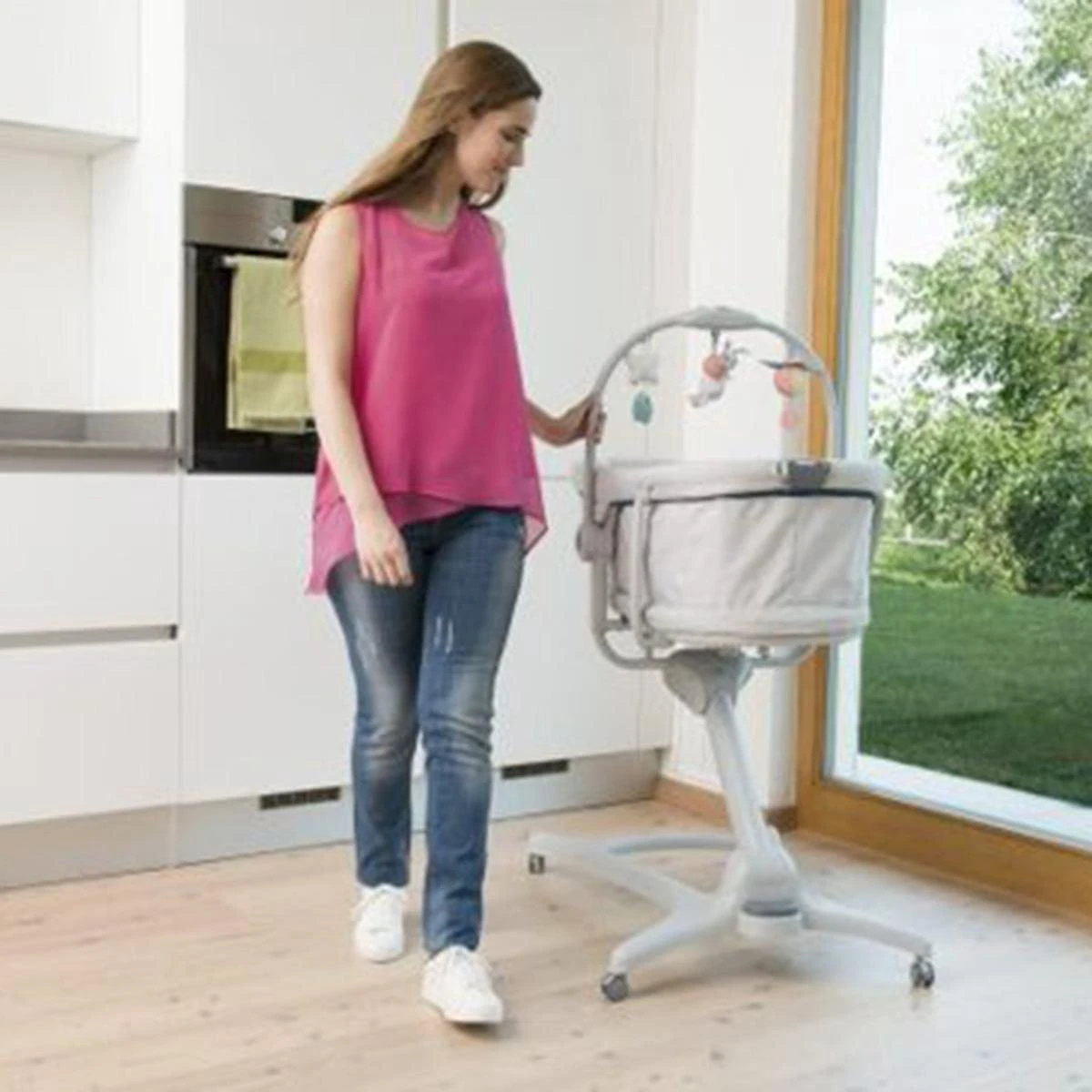 Chicco Baby Hug 4-in-1 Wieg - Met Speelboog - Babygym - Aquarelle 5 Chicco Baby Hug 4-in-1 Wieg - Met Speelboog - Babygym - Aquarelle - Afbeelding 3