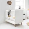 Petite Amélie ® Ledikant - Babybed Wit 120x60 Cm - Lattenbodem Instelbaar In 3 Hoogtes - Geschikt Tot Ongeveer 2 Jaar - Stevig Bed Dankzij Massief Hout & Sterk Plaatmateriaal -Winkel Voor Babyproducten 1200x1200 1506