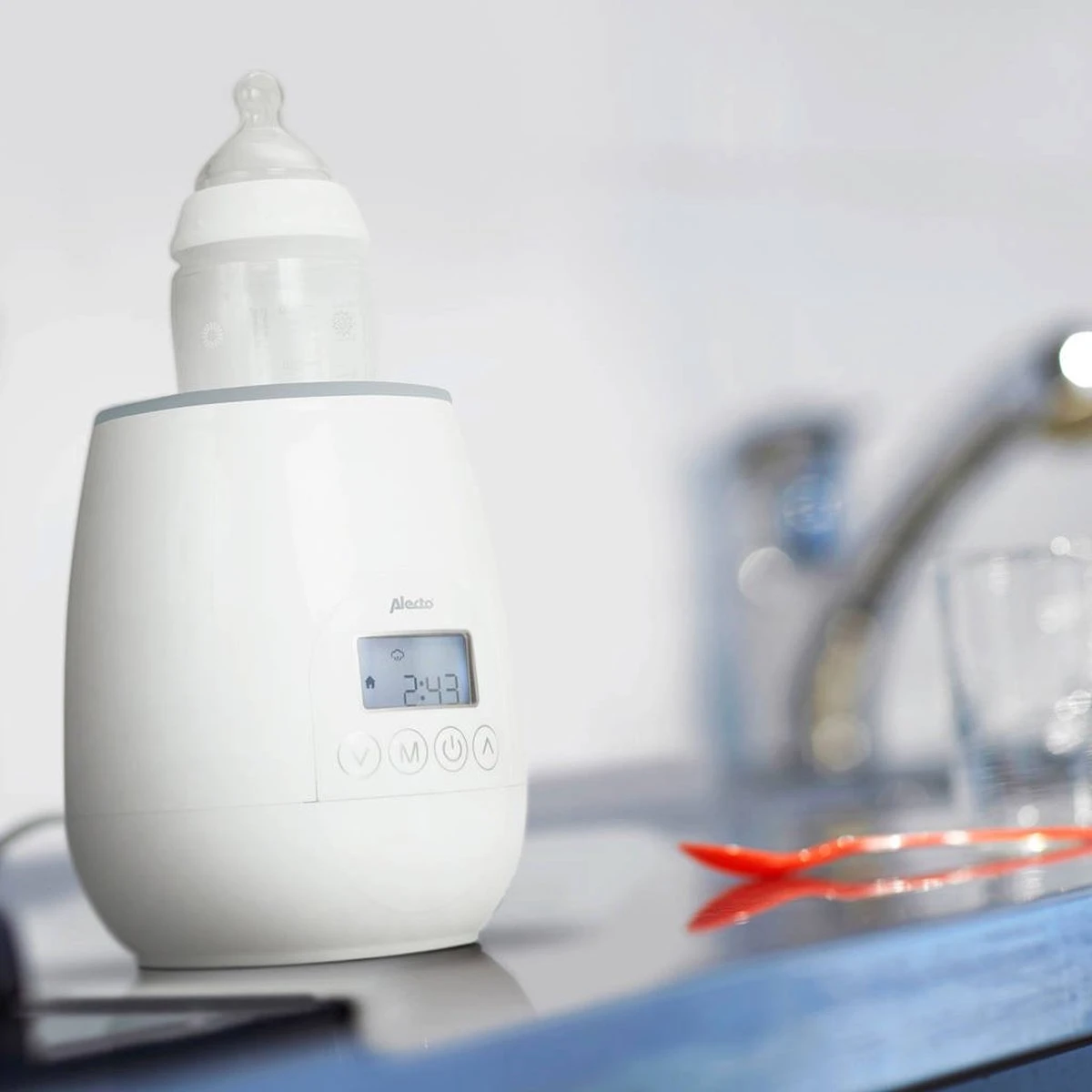 Alecto BW-700 - Snelle Digitale Flessenwarmer 500W Voor Opwarmen, Steriliseren En Ontdooien - Inclusief Stoomkap - Bediening Via Display - Wit 18 Alecto BW-700 - Snelle Digitale Flessenwarmer 500W Voor Opwarmen, Steriliseren En Ontdooien - Inclusief Stoomkap - Bediening Via Display - Wit - Afbeelding 16