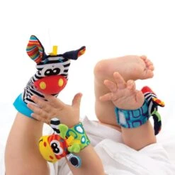 Playgro Pols- En Voetrammelaarset Zebra & Giraf - Set Van 4 Stuks, 2 Polsbandjes En 2 Rammelsokjes -Winkel Voor Babyproducten 1200x1200 2068