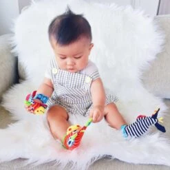 Playgro Pols- En Voetrammelaarset Zebra & Giraf - Set Van 4 Stuks, 2 Polsbandjes En 2 Rammelsokjes -Winkel Voor Babyproducten 1200x1200 2070