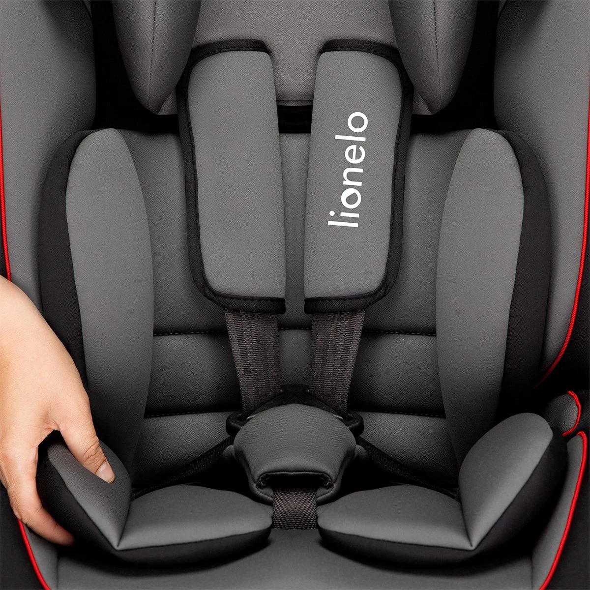 Lionelo Levi Simple - Autostoeltje - 5-punts Gordel - Wasbare Dri-Seat - Tot 36kg 10 Lionelo Levi Simple - Autostoeltje - 5-punts Gordel - Wasbare Dri-Seat - Tot 36kg - Afbeelding 8