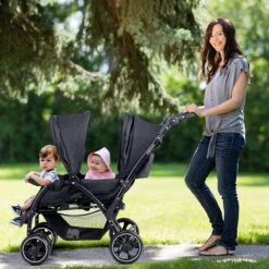 Deryan Luxe Elena Dubbele Buggy- Duo Buggy – Tandem Buggy – Compact En Lichtgewicht -Winkel Voor Babyproducten 1200x1200 2431