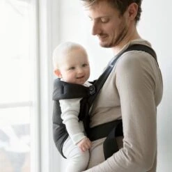 BabyBjörn Draagzak Mini - Cotton - Zwart -Winkel Voor Babyproducten 1200x1200 2767