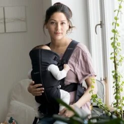 BabyBjörn Draagzak Mini - Cotton - Zwart -Winkel Voor Babyproducten 1200x1200 2769