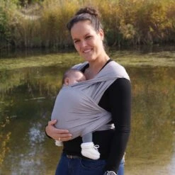 Smallvips Draagdoek Taupe - Rekbare Draagdoek Van Bamboo - Heerlijk Zacht En Koel - Ergonomisch Dragen -Winkel Voor Babyproducten 1200x1200 2805