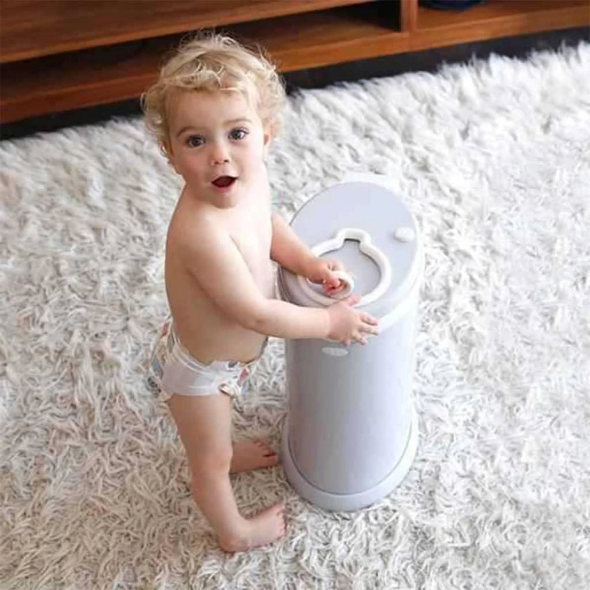 Ubbi® Ubbi Luieremmer - Grijs - Metaal - Geurloos - Geen Navulcassettes Nodig 5 Ubbi® Ubbi Luieremmer - Grijs - Metaal - Geurloos - Geen Navulcassettes Nodig - Afbeelding 3