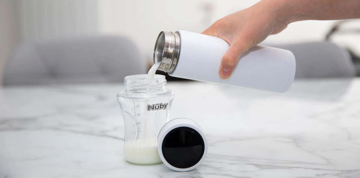 Nûby - RapidCool™ - Maak De Perfecte Flesvoeding Voor Je Baby - Flessenkoeler - Inclusief Melkpoederdispenser En Digitaal Deksel - Wit 8 Nûby - RapidCool™ - Maak De Perfecte Flesvoeding Voor Je Baby - Flessenkoeler - Inclusief Melkpoederdispenser En Digitaal Deksel - Wit - Afbeelding 6