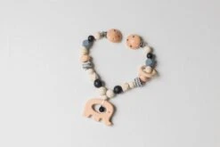 Wagenspanner Olifant - Musthave 2021 - Baby Wagenspanner Hout - Vrolijke Kinderwagenspanner - Eenvoudig Te Bevestigen - Kraamcadeau Voor Jongens En Meisjes - Baby Cadeau -Winkel Voor Babyproducten 1200x800 378