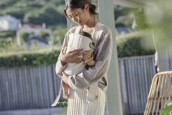 BabyBjörn Draagzak Mini - 3D Jersey - Lichtbeige -Winkel Voor Babyproducten 1200x800 425