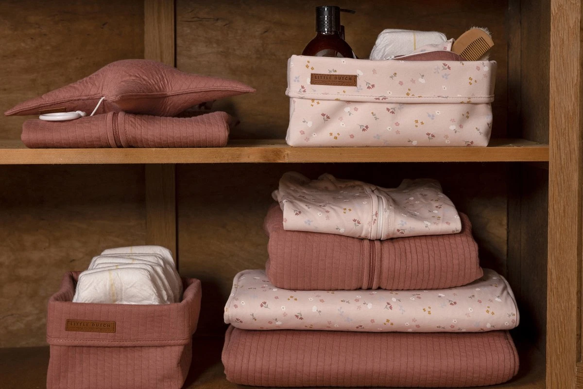 Little Dutch Swaddle Doek 120 X 120 Little Pink Flowers 4 Little Dutch Swaddle Doek 120 X 120 Little Pink Flowers - Afbeelding 2