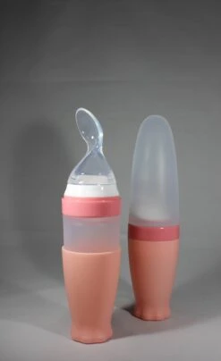 Merkloos Babyfles Met Lepel-baby/kinderbestek-100ml-BPA Vrij + 2 Bijtring/fruitspenen-rose -Winkel Voor Babyproducten 734x1200 1