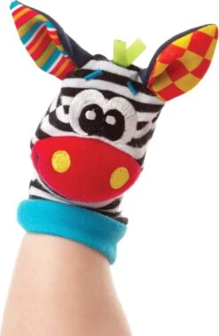 Playgro Pols- En Voetrammelaarset Zebra & Giraf - Set Van 4 Stuks, 2 Polsbandjes En 2 Rammelsokjes -Winkel Voor Babyproducten 783x1200 1
