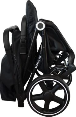Deryan Luxe XP Buggy XL - Compact Lichtgewicht - Zwart -Winkel Voor Babyproducten 785x1200 2