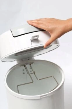 DiaperPail - Soft Grey - Luieremmer Met Speciale Luiersluis - Werkt Met Normale Vuilniszakken 19 DiaperPail - Soft Grey - Luieremmer Met Speciale Luiersluis - Werkt Met Normale Vuilniszakken -Winkel Voor Babyproducten 799x1200 13