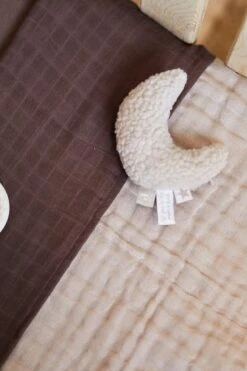 Jollein Rammelaar Moon - Nougat -Winkel Voor Babyproducten 799x1200 58