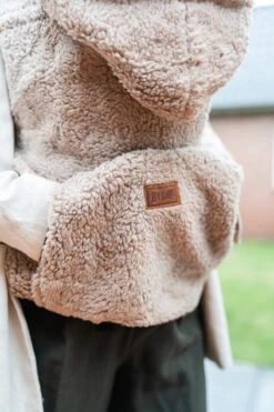 Bykay - Draagdoeken - Cover - Teddy Taupe - Winter Edition -Winkel Voor Babyproducten 800x1200 264