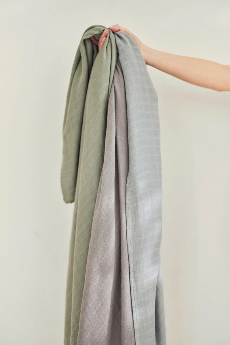 Jollein Hydrofiele Doek Small 70x70cm Bamboe Katoen - Storm Grey - 4 Stuks 9 Jollein Hydrofiele Doek Small 70x70cm Bamboe Katoen - Storm Grey - 4 Stuks - Afbeelding 7